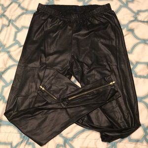 Black Pleather Leggings with zipper